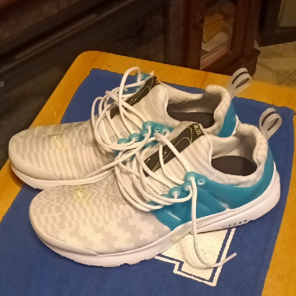 Nike White and Blue Athletic Shoes